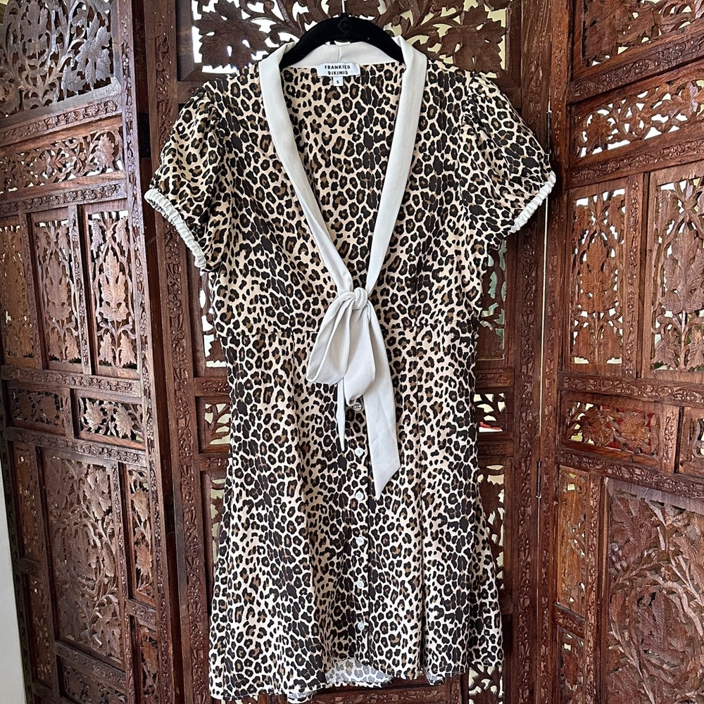 Frankie's Bikinis Leopard Print Top